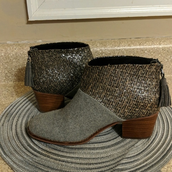 Toms Shoes - Women's Leila Bootie, Grey Felt Shine -Size 7